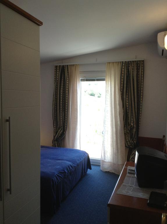 Pansion Laguna Metajna Chambre photo